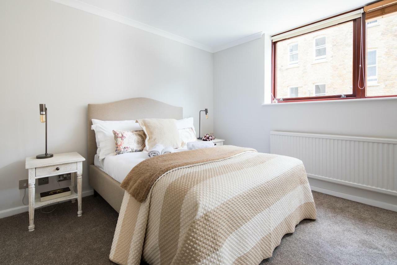 Richardsons Mews By Lime Street * Londen